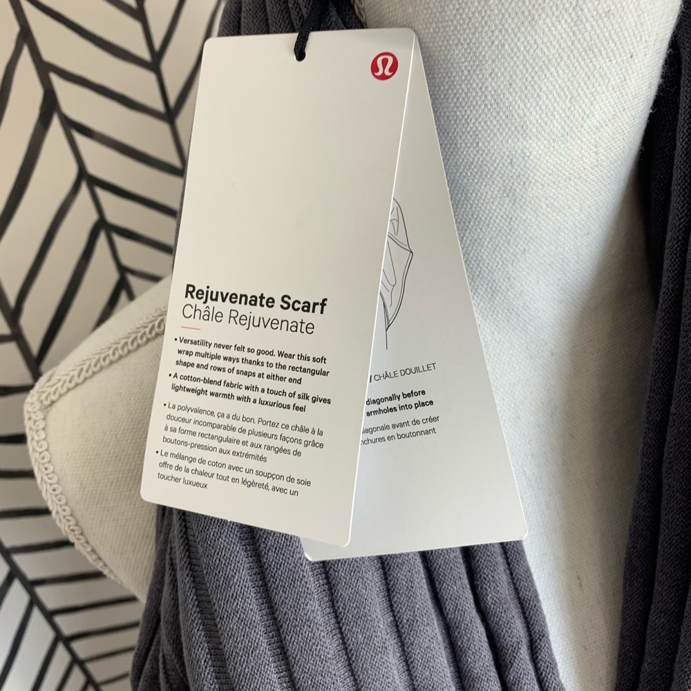 🔸 Lululemon rejuvenate scarf HMOW moonwalk NWT - Picture 3 of 7